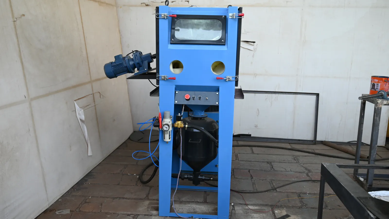 Pressure Shot Blasting Cabinet - Saudi Arabia