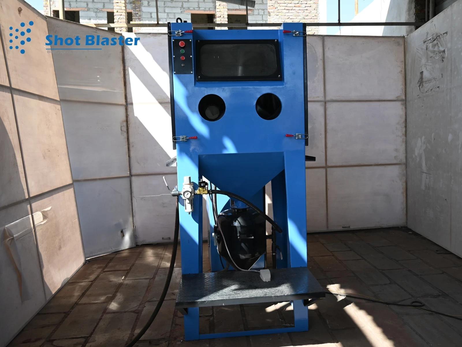Pressure Blasting Machine